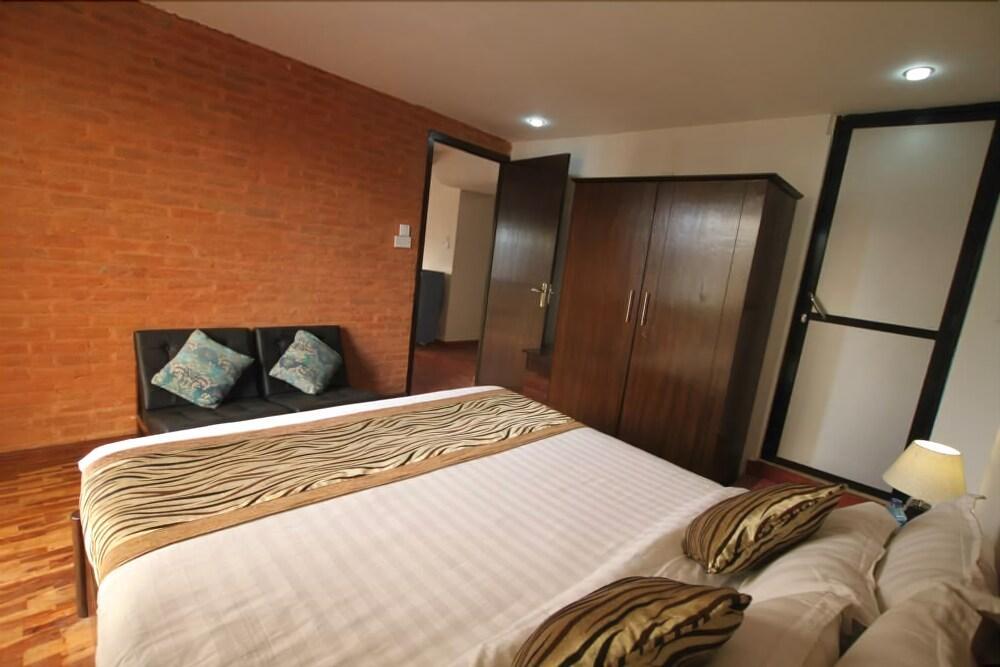 Gaju Suite Hotel Katmandú Exterior foto
