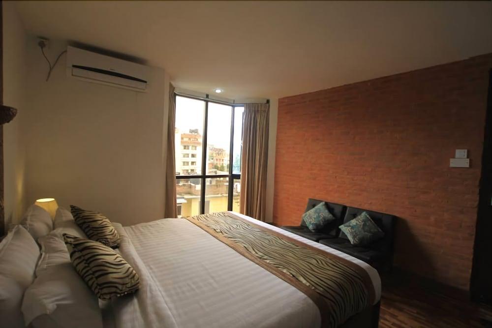 Gaju Suite Hotel Katmandú Exterior foto