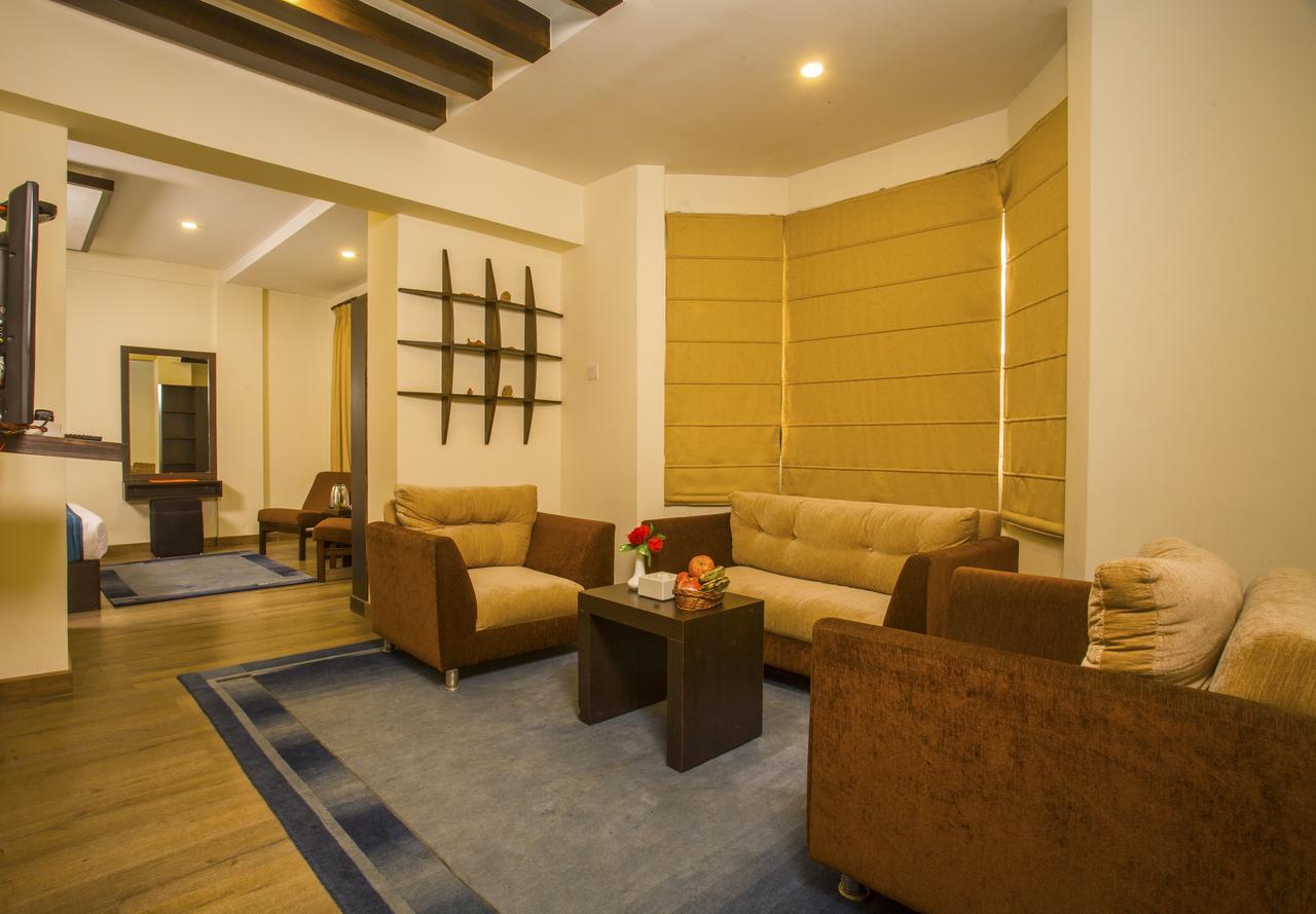 Gaju Suite Hotel Katmandú Exterior foto