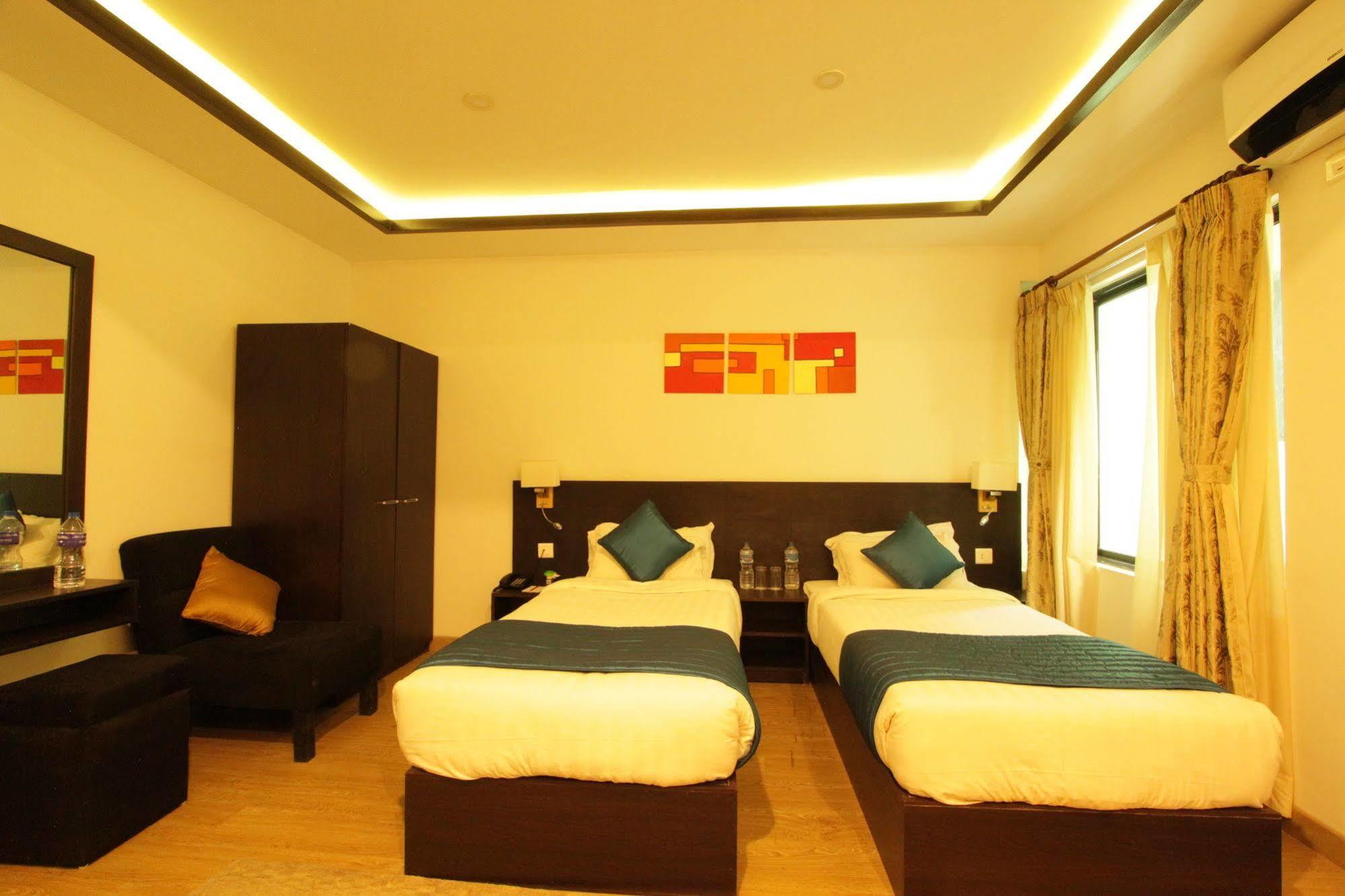 Gaju Suite Hotel Katmandú Exterior foto